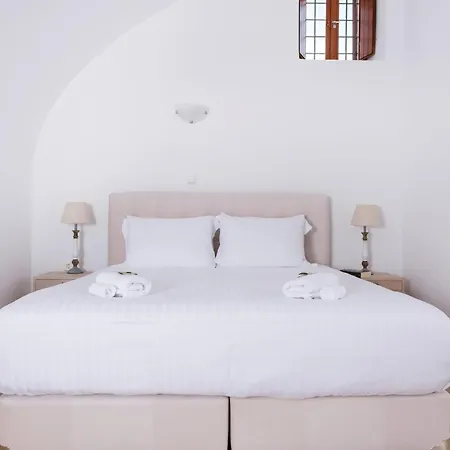 Exquisite Santorini Estate | 9 Bedrooms | Acnologia | Spacious Teraces With Breathtaking Sea Views | Villa *