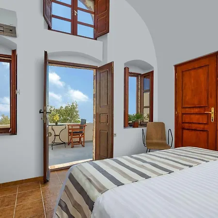 Exquisite Santorini Estate | 9 Bedrooms | Acnologia | Spacious Teraces With Breathtaking Sea Views | Pýrgos