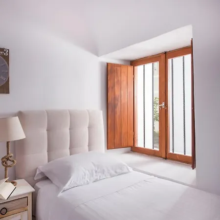 Exquisite Santorini Estate | 9 Bedrooms | Acnologia | Spacious Teraces With Breathtaking Sea Views | Villa Pýrgos