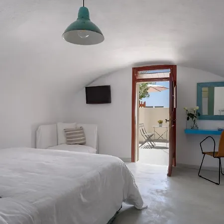 Exquisite Santorini Estate | 9 Bedrooms | Acnologia | Spacious Teraces With Breathtaking Sea Views | Villa Pýrgos