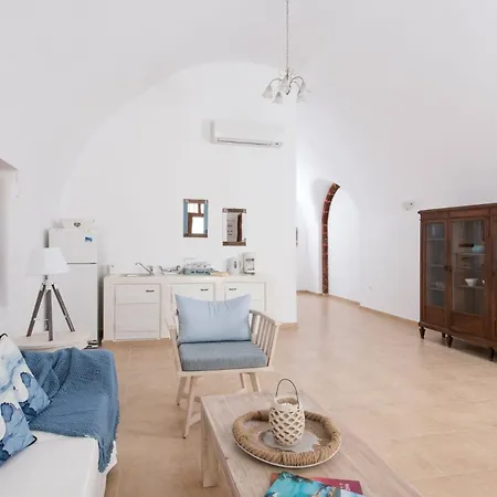 Exquisite Santorini Estate | 9 Bedrooms | Acnologia | Spacious Teraces With Breathtaking Sea Views | Pýrgos
