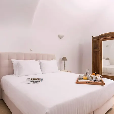 Exquisite Santorini Estate | 9 Bedrooms | Acnologia | Spacious Teraces With Breathtaking Sea Views | * Pýrgos